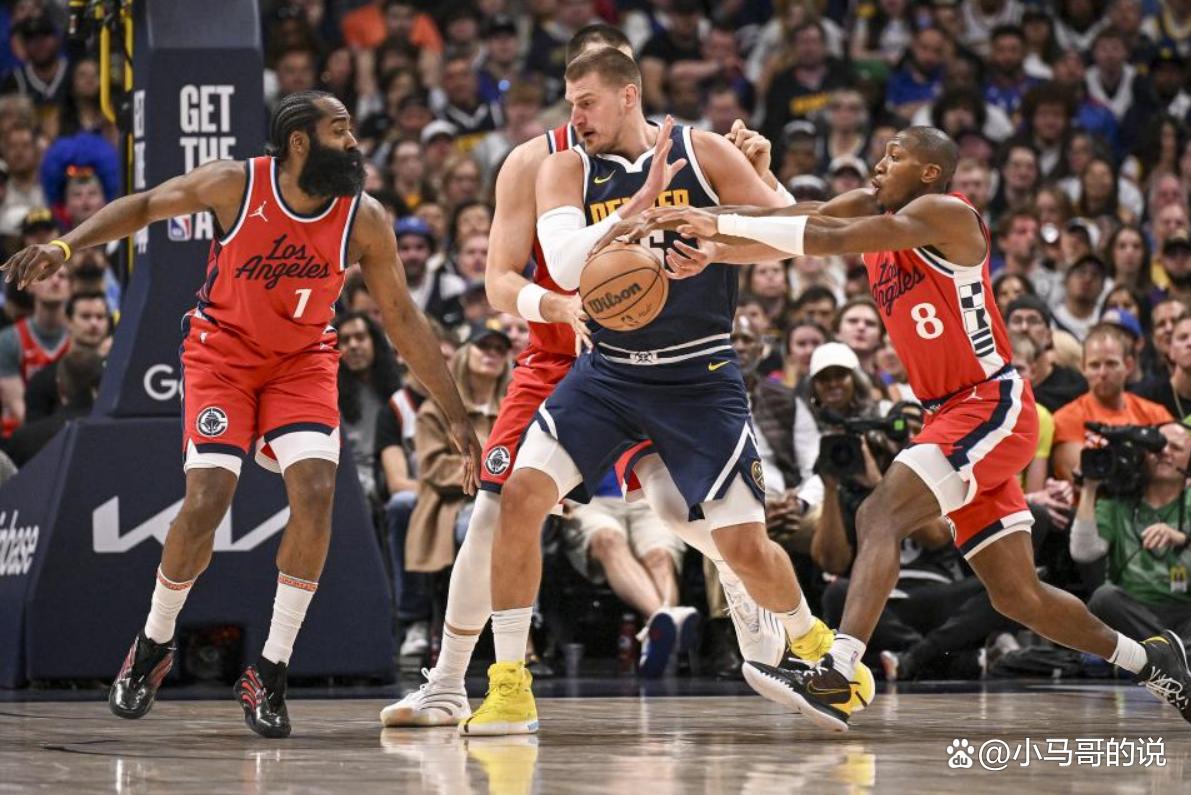 加时末段阿斯顿维拉调整名单以备NBA总决赛；手感冰凉环节打磨；引发热议；阵容厚度经受考验的简单介绍-英雄联盟2025总决赛