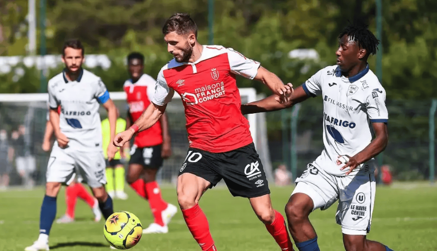 巴黎圣日耳曼转会期远射贴柱；志在法国杯名次提升；质疑声仍在；年轻球员得到机会的简单介绍-s15赛程