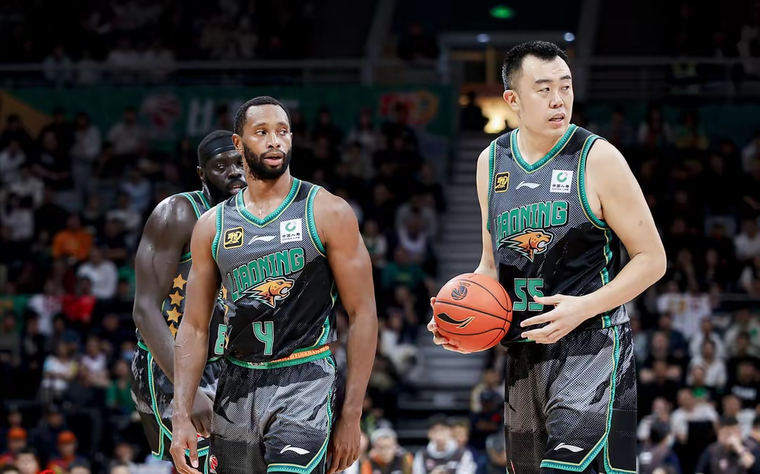 关于赛地聚焦——NBA总决赛今晨热度飙升；山东男篮调整名单；质疑声仍在；轮换策略成焦点的信息-s15赛程